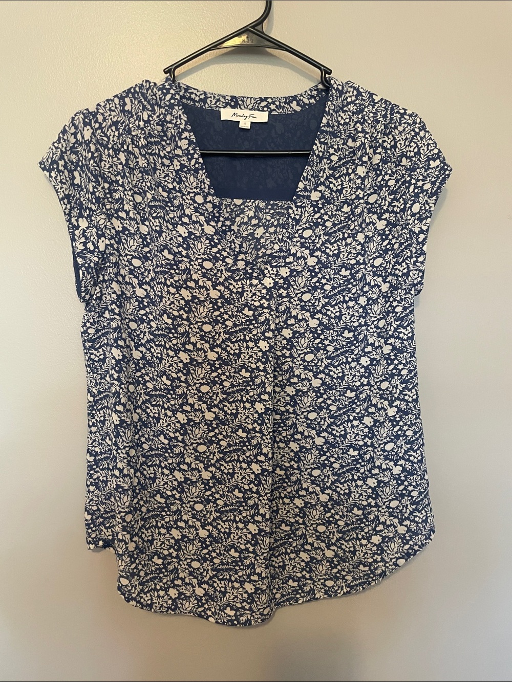 Monday Fun Navy and White Floral Scoop Neck Blouse